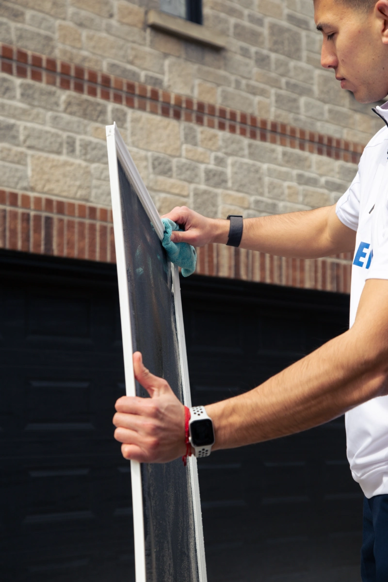 NETTOYAGE DE MOUSTIQUAIRES